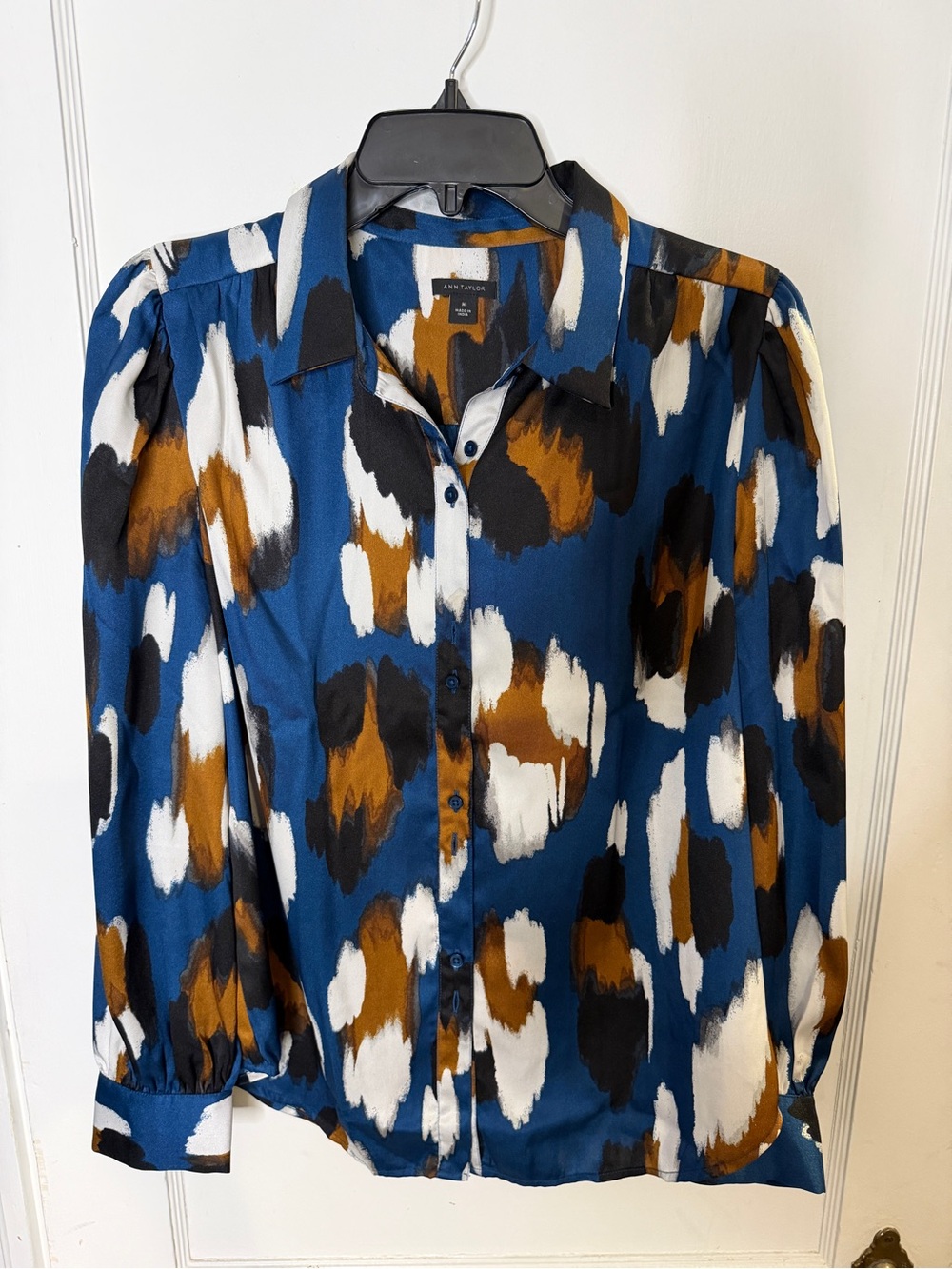 Ann Taylor Silky Blue and Brown Abstract Print Button-Down Blouse- Like New!